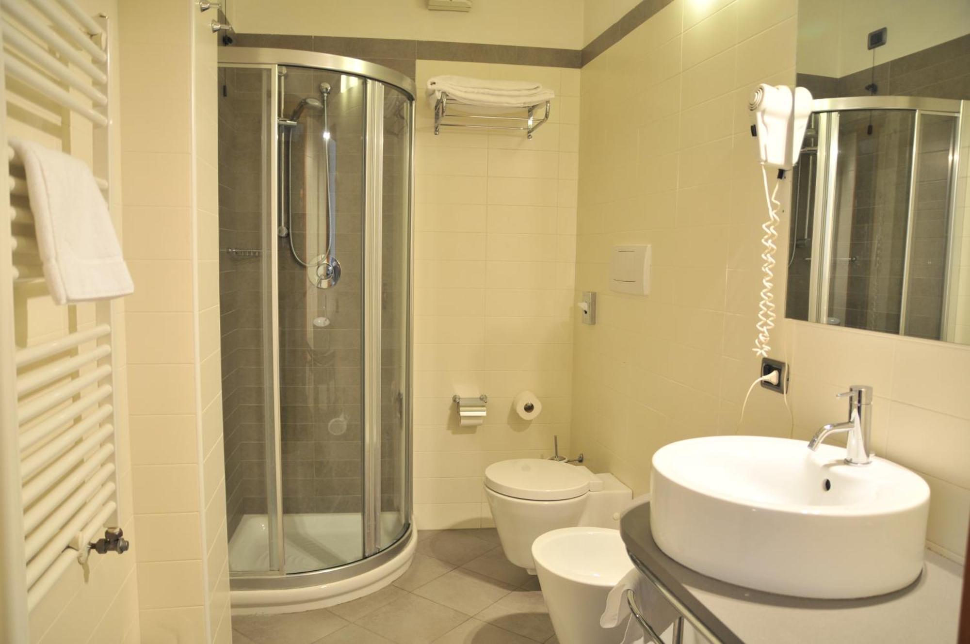 Hotel 5 Colonne Мирано Номер фото