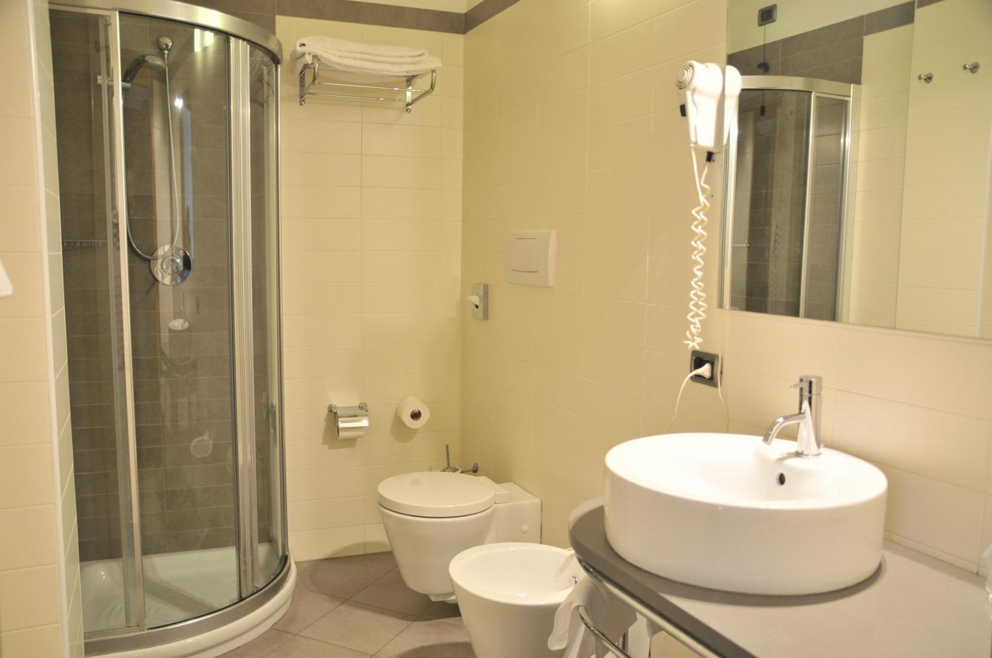 Hotel 5 Colonne Мирано Номер фото