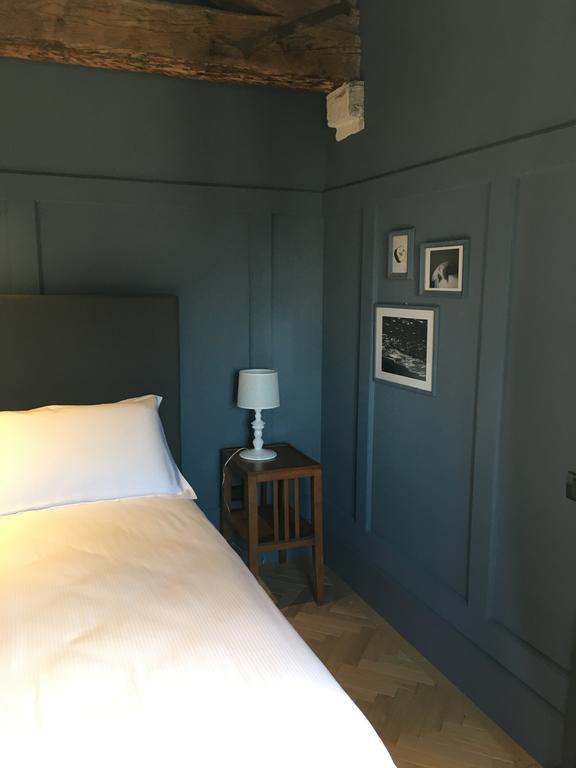 Hotel 5 Colonne Мирано Экстерьер фото