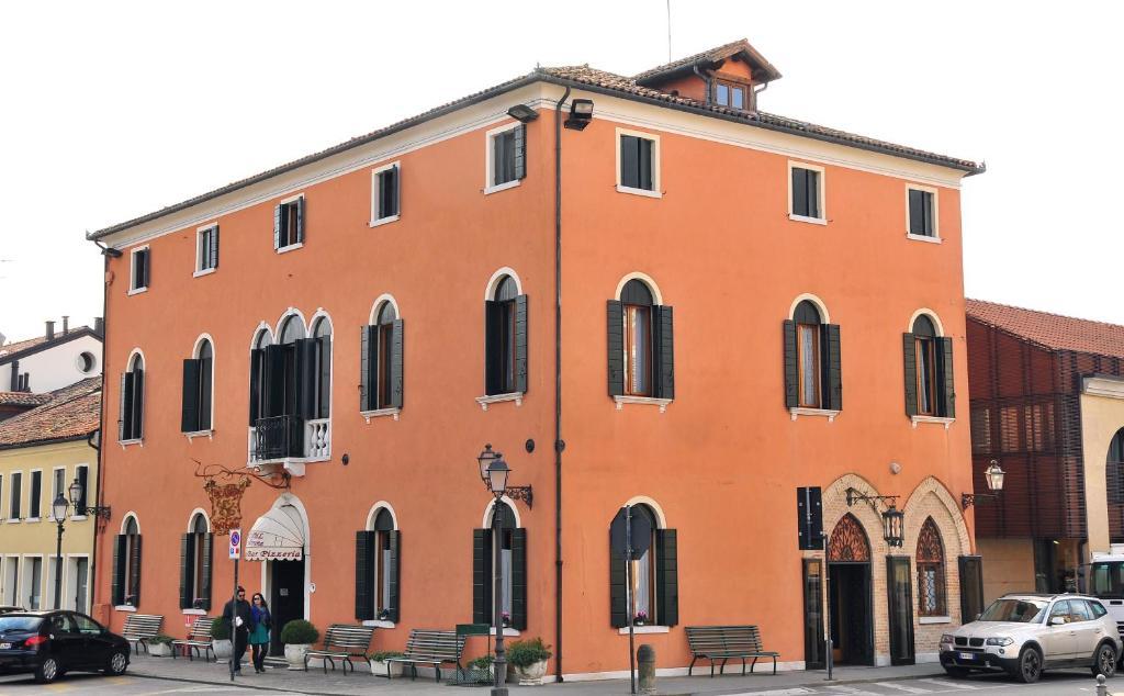 Hotel 5 Colonne Мирано Экстерьер фото